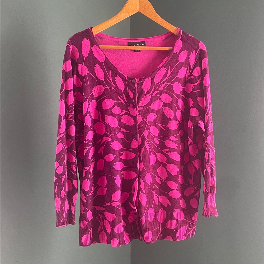Simply Styled Fuchsia and Magenta Leaf Cardigan